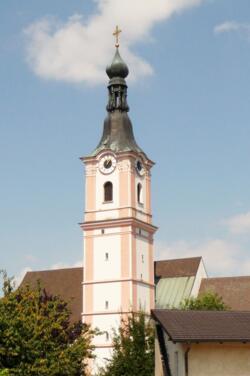 Die Stadtpfarrkirche St. Peter in Geiselhöring ist Austragungsort der Schnellschachmeisterschaften