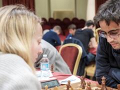 IM Elisabeth Pähtz und GM Tamir Nabaty (Israel) in Runde 8