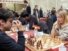 GM Tamir Nabaty (Israel) und IM Elisabeth Pähtz in Runde 8