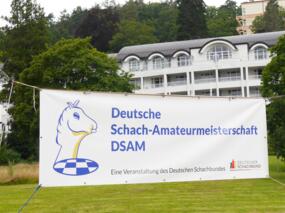 DSAM-Banner vor dem Maritim Bad Wildungen