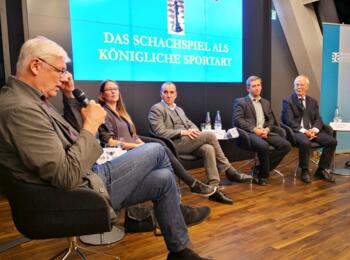 Ulrich Stock, Sarah Hoolt, Prof.Dr. Ernst Strouhal, Dorian Rogozenco und Dr. Helmut Pfleger