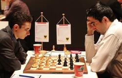 Fabiano Caruana besiegt Wladimir Kramnik