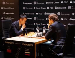 Ding Liren und Sergej Karjakin