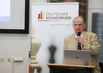 Axel Viereck beim außerordentlichen Bundeskongress am 11. Mai 2024 in Neuwied