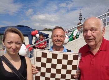 Elisabeth Pähtz, Joachim Brüggemann und Peter Gösel (Präsident LSB Thüringen)[Bernd Vökler]