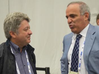 Olympiade in Tromsø: Yakovich mit Garri Kasparow