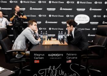 Magnus Carlsen und Fabiano Caruana im Schnellschach-Stichkampf