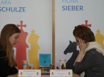 Lara Schulze gegen Fiona Sieber