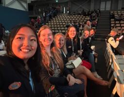 Dinara Wagner, Lara Schulze, Elisabeth Pähtz, Hanna Marie Klek, Josefine Heinemann und Kevin Högy