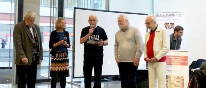 Eröffnung der Simultanveranstaltung an 40 Brettern im Rahmen des Dies Academicus unter Mitwirkung von Frau Prof. Dr. Birgit Dräger, Kanzlerin der Universität Leipzig