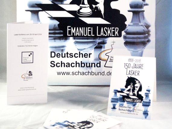 Lasker-Plakat, Lasker-Postkarte und Flyer zur Lasker-Konferenz