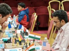 GM Niclas Huschenbeth und GM Kidambi Sundararajan (Indien) in Runde 4