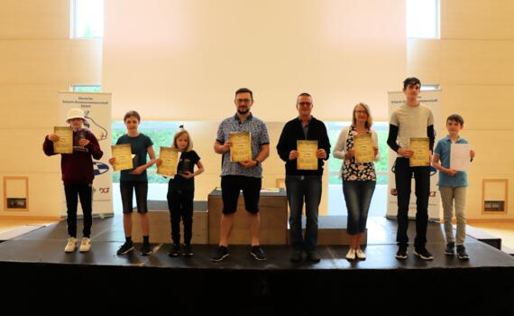 Gruppe E: Mika Dorendorf (1.), Sarah Neininger (2.), Karl Gersemann (3.), Thomas Kasperczyk (4.), Thomas Friedel (5.), Claudia Bröker (6.), Siegfried Hoffmann (7.), Arnold Otten (8.)