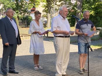 Turnierleiter Krzysztof Wolski, Ania Adamiak (Kulturzentrum) und Hans-Jürgen Hochgräfe